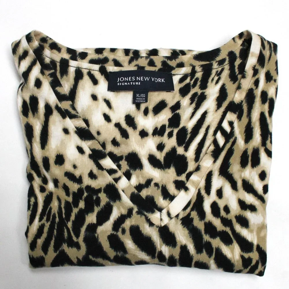 Women's Jones New York Signature XL Animal Print Elbow Length Sleeve V-Neck Top